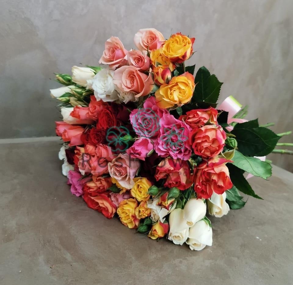 Букет цветов из: Розы в Знаменском Омской области