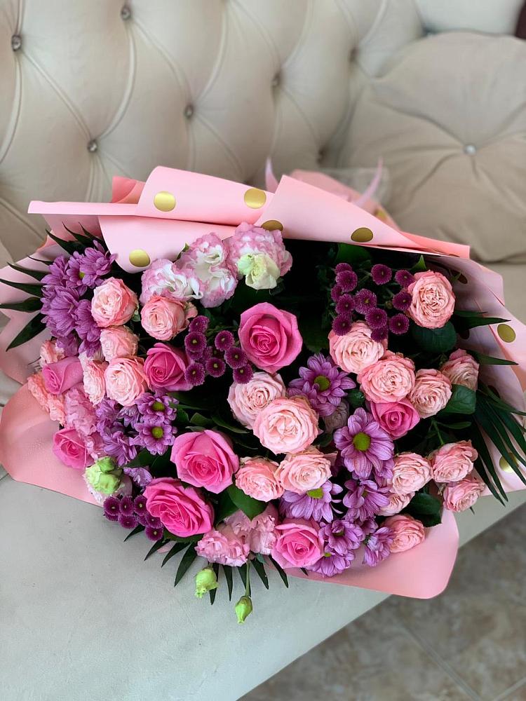 Букет цветов из: Хризантемы, Розы и Лизиантусы в Знаменском Омской области