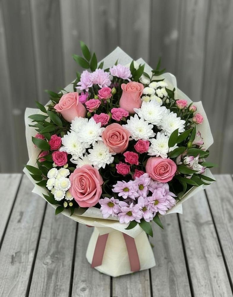 Букет цветов из: Альстромерии, Гвоздики, Розы и Хризантемы в Знаменском Омской области