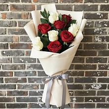 Букет цветов из:  Розы в Знаменском Омской области