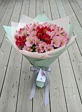 Букет цветов из:  Альстромерии в Знаменском Омской области