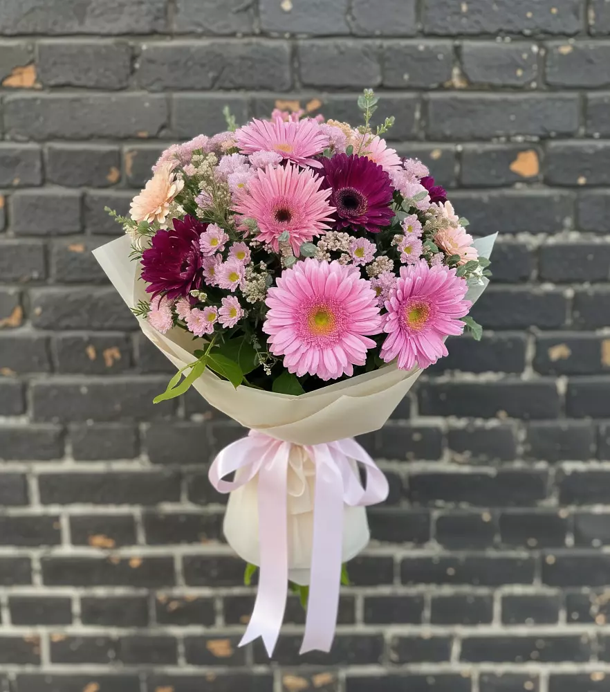 Букет цветов из: Герберы и Хризантемы в Знаменском Омской области