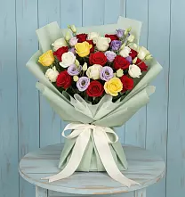 Букет цветов из:  Розы в Знаменском Омской области