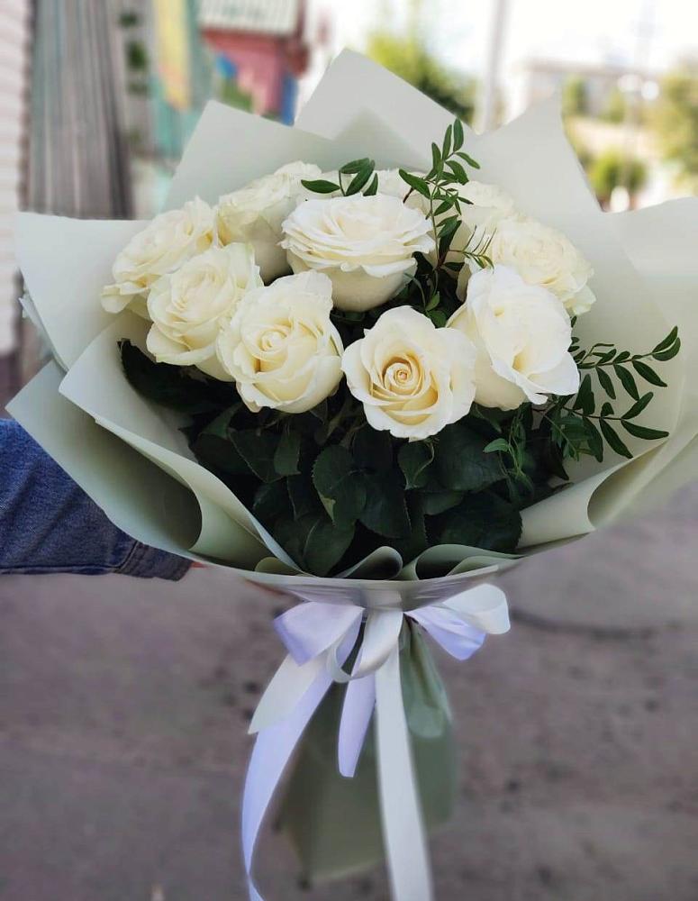 Букет Белые розы Проуд в Знаменском Омской области