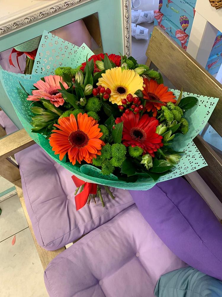 Букет цветов из: Герберы, Хризантемы и Альстромерии в Знаменском Омской области