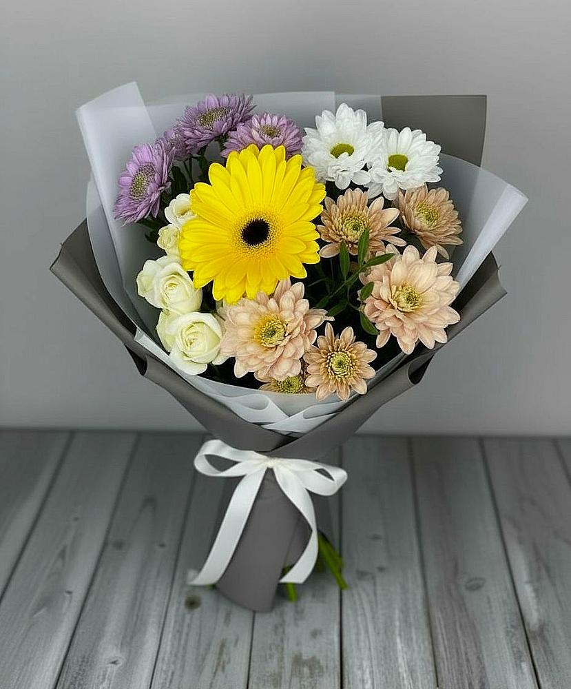Букет цветов из: Розы, Герберы и Хризантемы в Знаменском Омской области