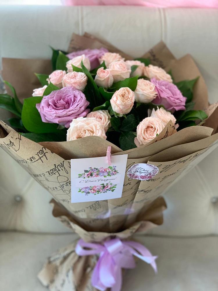 Букет цветов из: Розы в Знаменском Омской области