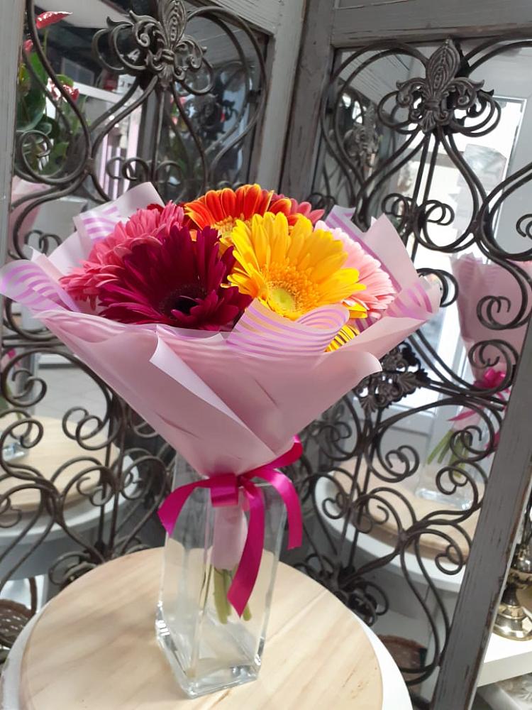 Букет цветов из: Герберы в Знаменском Омской области