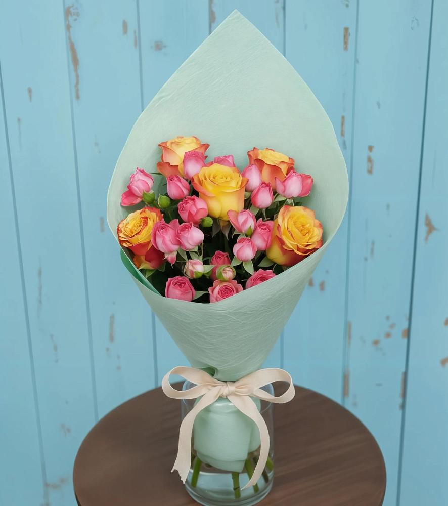 Букет цветов из: Розы в Знаменском Омской области