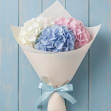 Букет цветов из:  Гортензия в Знаменском Омской области