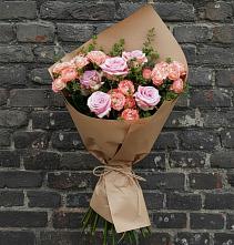 Букет цветов из:  Розы в Знаменском Омской области