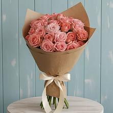 Букет цветов из:  Розы в Знаменском Омской области