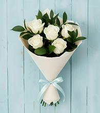 Букет цветов из:  Розы в Знаменском Омской области