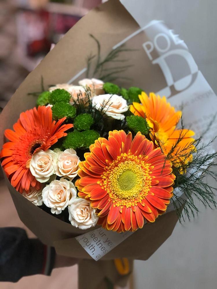 Букет цветов из: Герберы, Хризантемы и Розы в Знаменском Омской области
