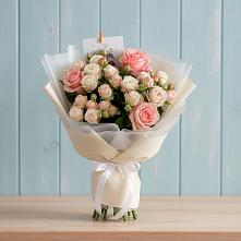Букет цветов из:  Розы в Знаменском Омской области