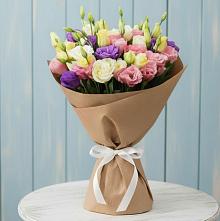 Букет цветов из:  Лизиантусы в Знаменском Омской области