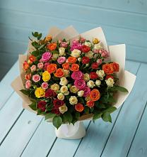 Букет Микс из разноцветных кустовых роз в Знаменском Омской области