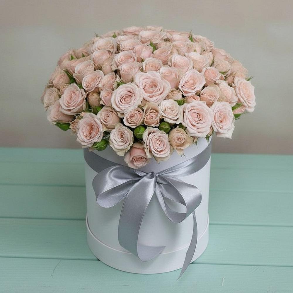 Цветочная композиция из Розы в шляпной коробке в Знаменском Омской области