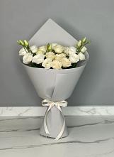 Букет цветов из:  Розы и Лизиантусы в Знаменском Омской области